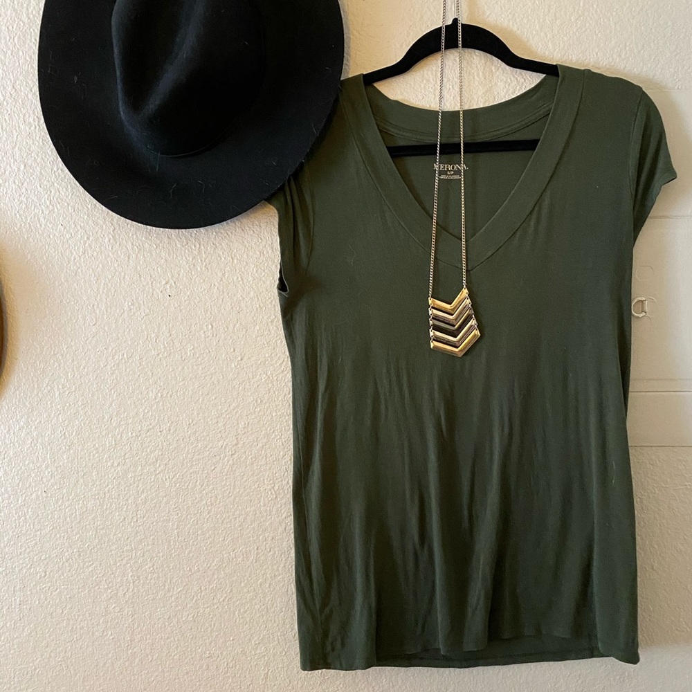 Olive Merona T Shirt